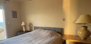 Bügeleisen/Bügelbrett, WLAN, Bettwäsche