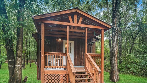 Unclassified image, 1 of 10, button - Country Cabin (Magnolia)