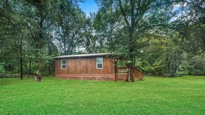 Unclassified image, 3 of 10, button - Country Cabin (Magnolia)