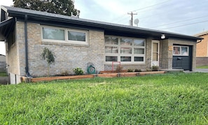 Unclassified image, 2 of 10, button - 3-bedroom house in beautiful Pocatello. (Pocatello)
