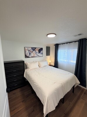 Iron/ironing board, free WiFi, bed sheets - Private Remodeled 1BR Apartment Near Anschutz, DIA & Light Rail (Aurora)