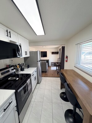 Private kitchen - Private Remodeled 1BR Apartment Near Anschutz, DIA & Light Rail (Aurora)