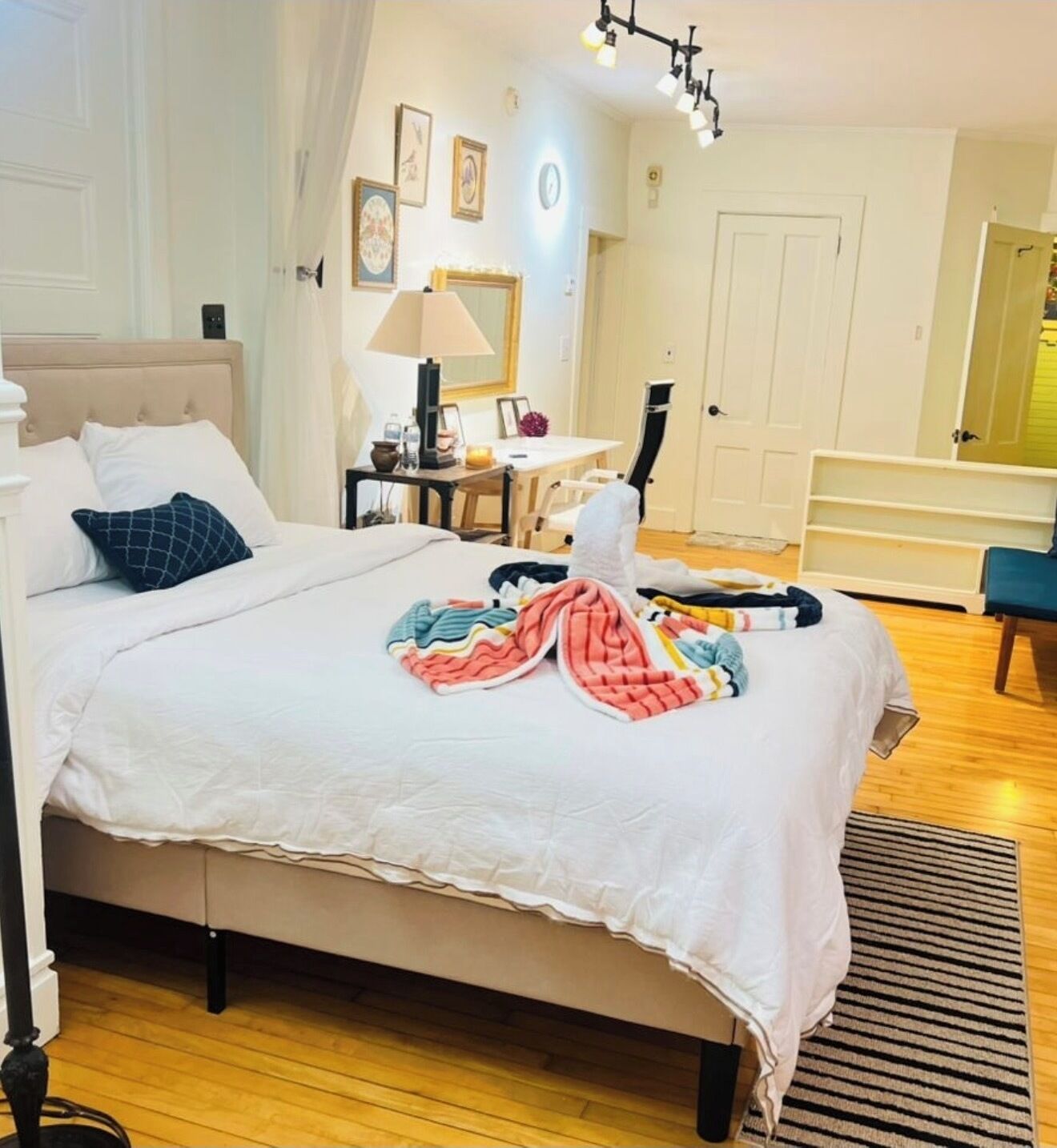 Iron/ironing board, WiFi (free), bed sheets