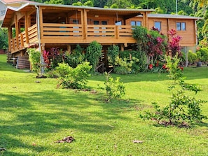 Exterior - Te Tua - 3BR Hillside, Ocean View Escape (Arorangi District)