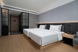 Quarto casal clássico, vista para a cidade | Roupas de cama premium