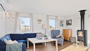 Living area - Gorgeous home in Haderslev with WiFi (Haderslev)