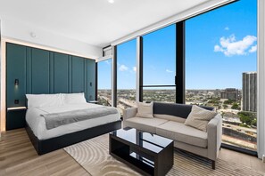 Room - Luxury E11EVEN 22nd Floor Suite with City & Bay View (Miami)