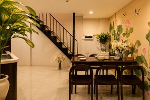 Dining - Hidden Homestay Heritage French Villa Hoan Kiem (Hà Nội)
