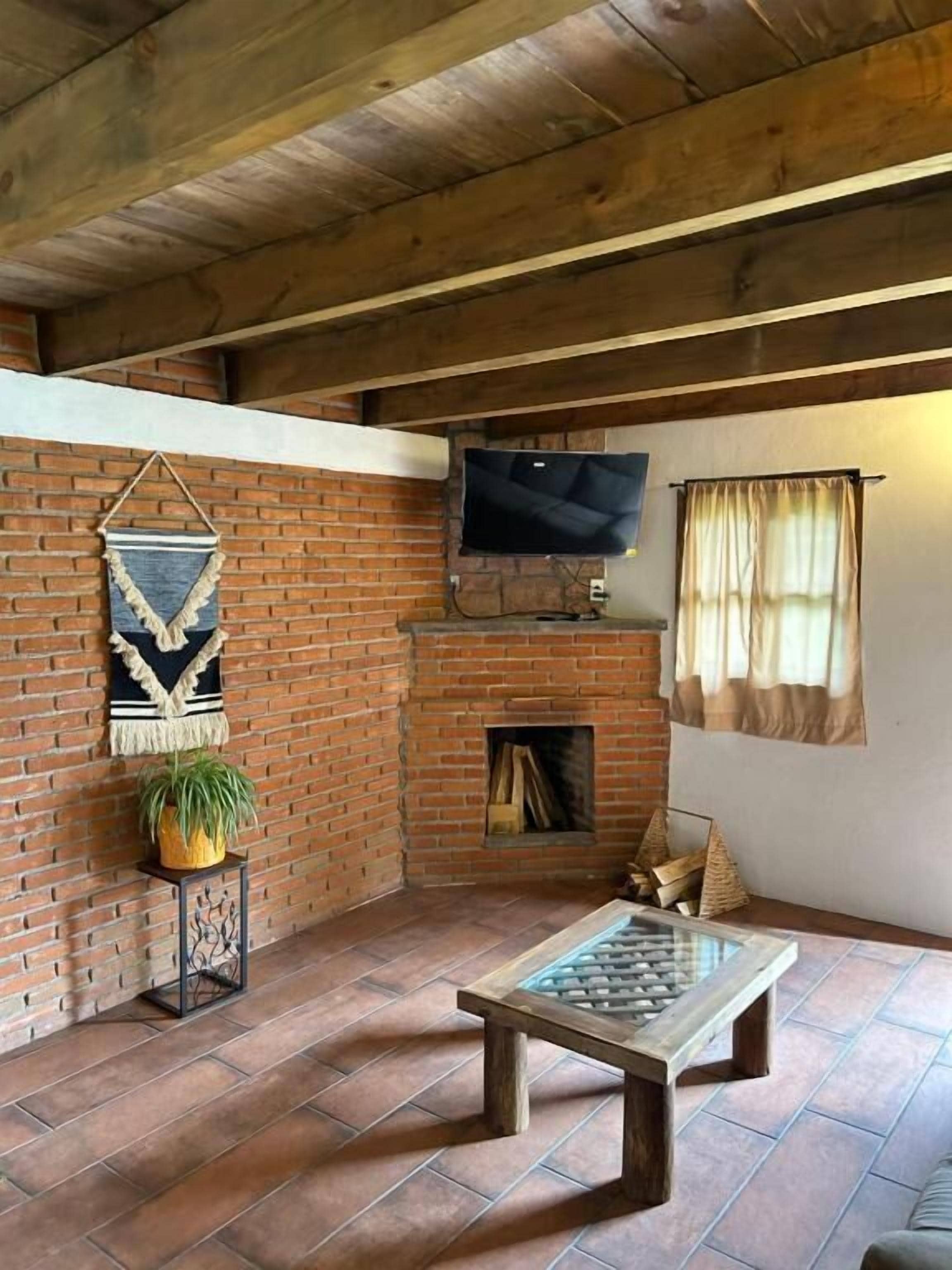 Habitación básica, vista al jardín | Interior