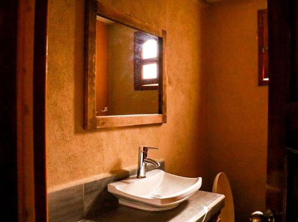 Habitación doble Confort, vista al jardín | Baño