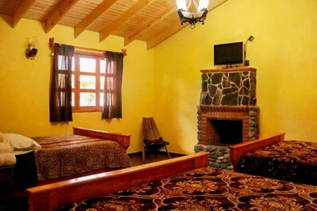 Habitación superior, vista al jardín | Wifi gratis 