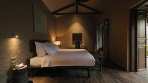 Deluxe-Doppelzimmer, Poolblick | Kostenloses WLAN