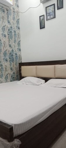 Mangalam Guest House