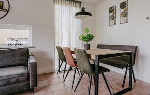 Dining - Stunning home in Uitgeest with house sea view (Uitgeest)