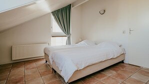 Unclassified image, 5 of 25, button - Cozy home in Uitgeest with house sea view (Uitgeest)