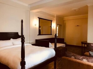 Suite | Desk, laptop workspace, WiFi (free) - Veda Heritage (Kathmandu)