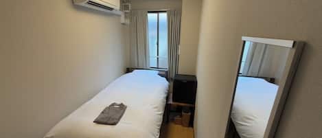 Standard Single Room, Women only