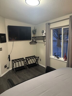3 chambres, fer et planche à repasser, lit parapluie, Wi-Fi gratuit