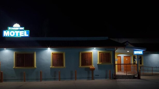 Exterior - Sunrise Inn (South Gate)