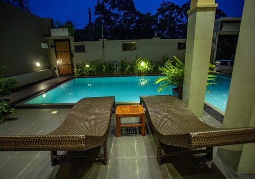Fantastic 5-bedroom Villa with AC in delightful Hikkaduwa