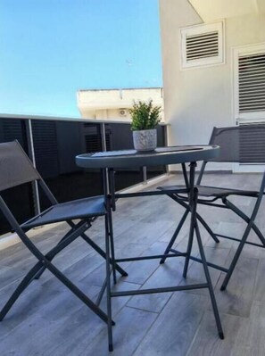 Unclassified image, 5 of 20, button - Daisy Apartment – Modern Comfort with a Balcony in Molfetta (Molfetta)