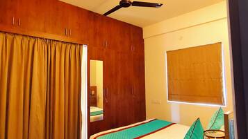 Family Suite, City View | Laptop workspace, free WiFi