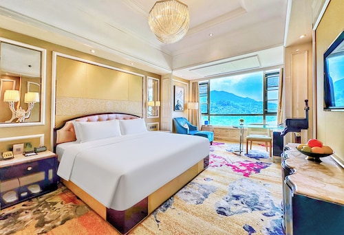 Baihua Resort Hotel