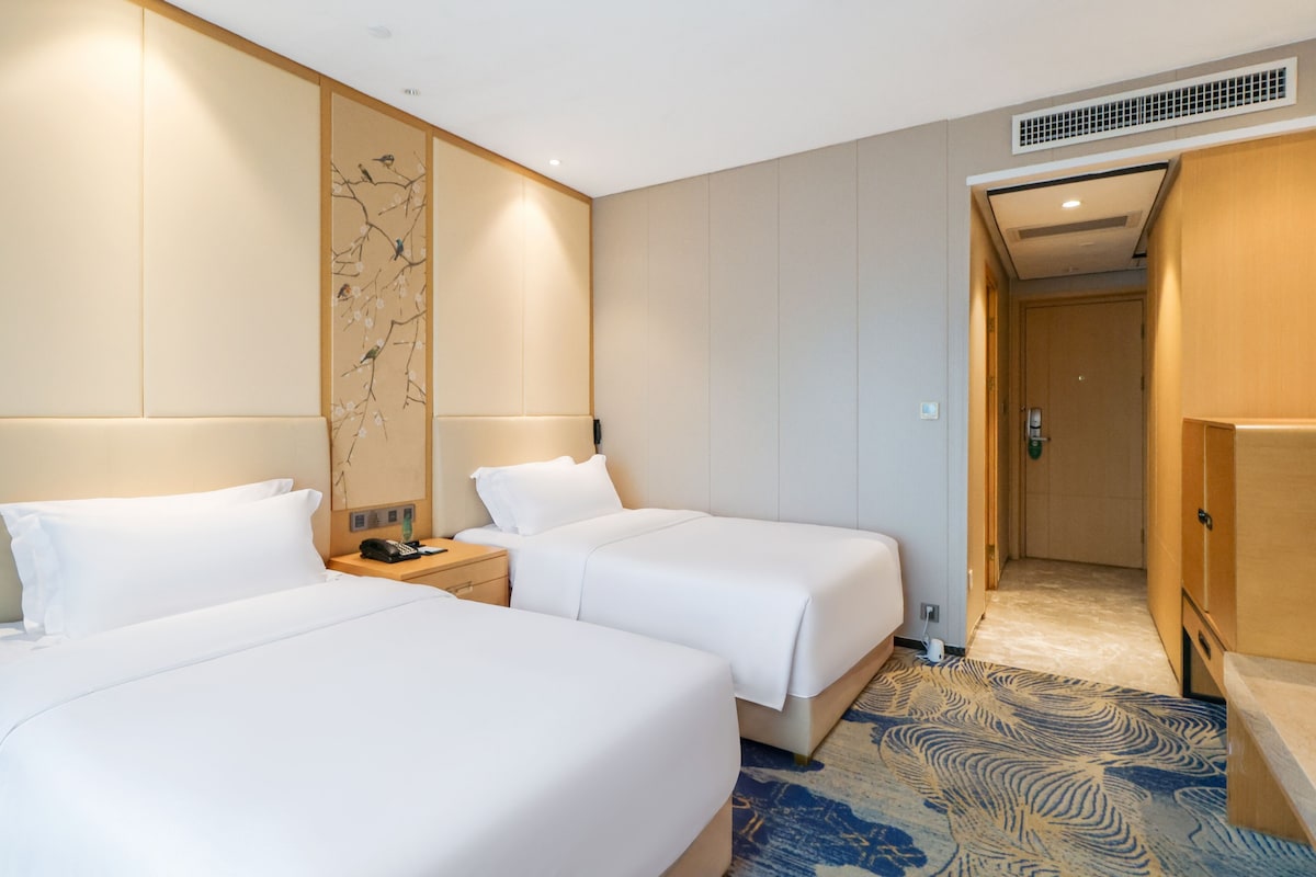 Desk, laptop workspace, free WiFi, bed sheets