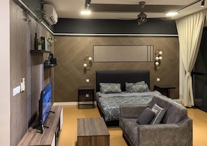 Iron/ironing board, free WiFi - The Hub SS2 by LMT (Petaling Jaya)