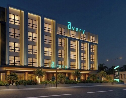 Avery Hotel & Waterpark Surabaya Tugu Pahlawan by WH