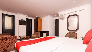 Doppelzimmer, Balkon, Stadtblick
