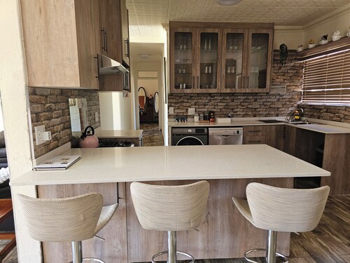 Christi-Lue Villa Guest House