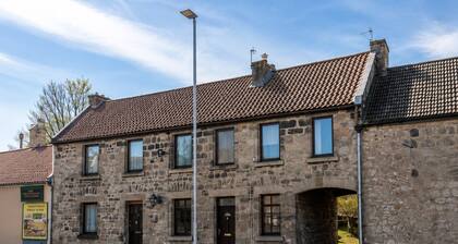 Berwick - Close to town, bridges and train station