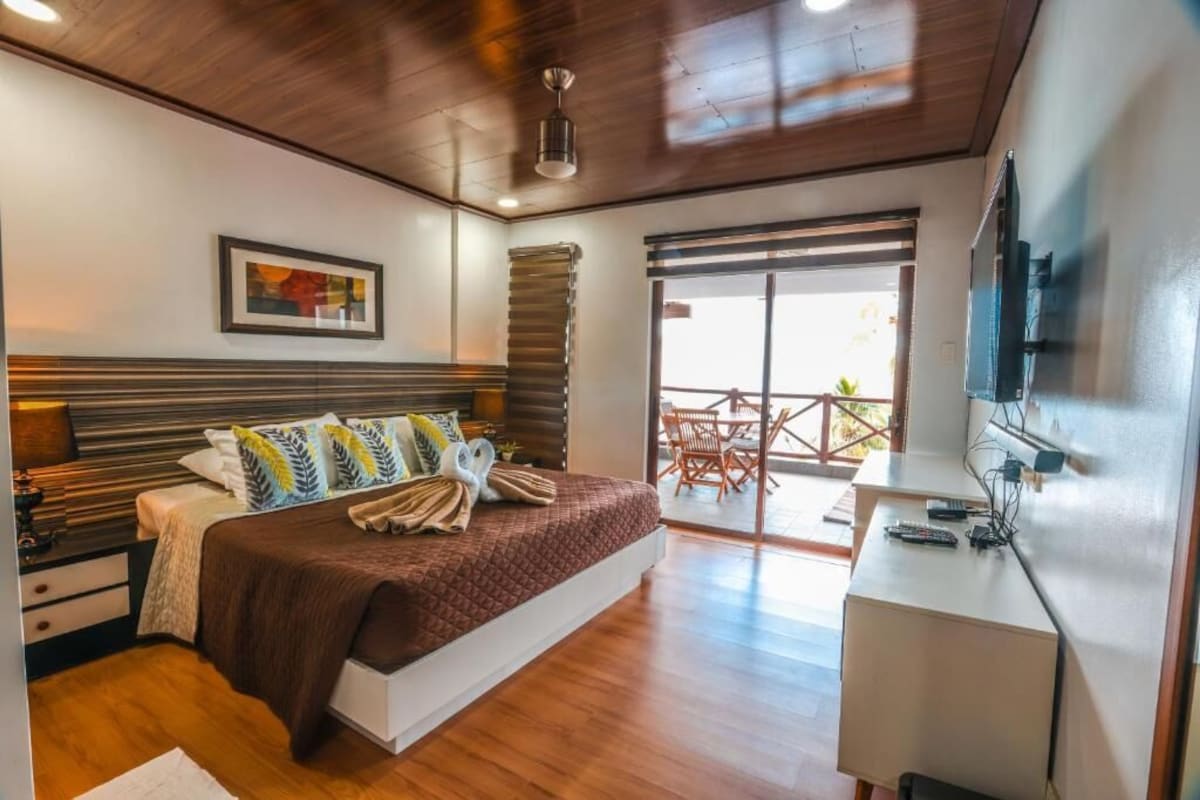Villa, Balcony, Lake View | Free WiFi