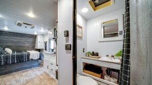 Towels - Lake Days, Fireside Nights! Hermitage Getaway (Hermitage)