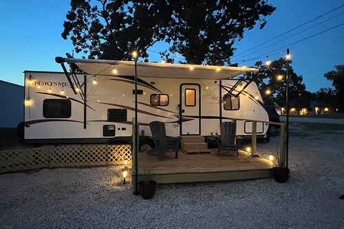 Lake Days, Fireside Nights! Hermitage Getaway