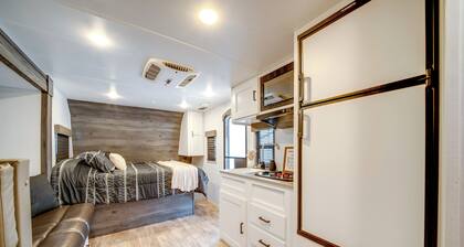 Lake Days, Fireside Nights! Hermitage Getaway