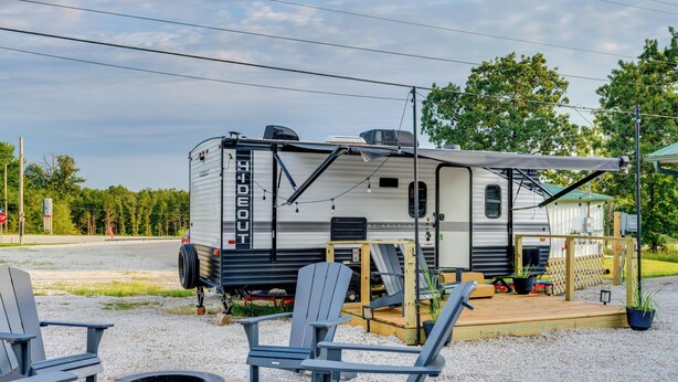 Exterior - Lake Days, Fireside Nights! Hermitage Getaway (Hermitage)