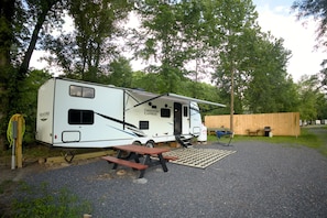 Exterior - White Rapid Glamping |Juniata Riverfront (Mcveytown)