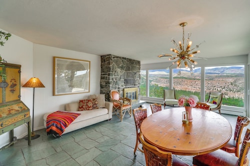 Mid-Century Home on Canyon-Edge with Stellar Views