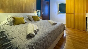 Iron/ironing board, WiFi, bed sheets - Suite14 - Comfort Just a Stone's Throw from Downtown (L`Aquila)