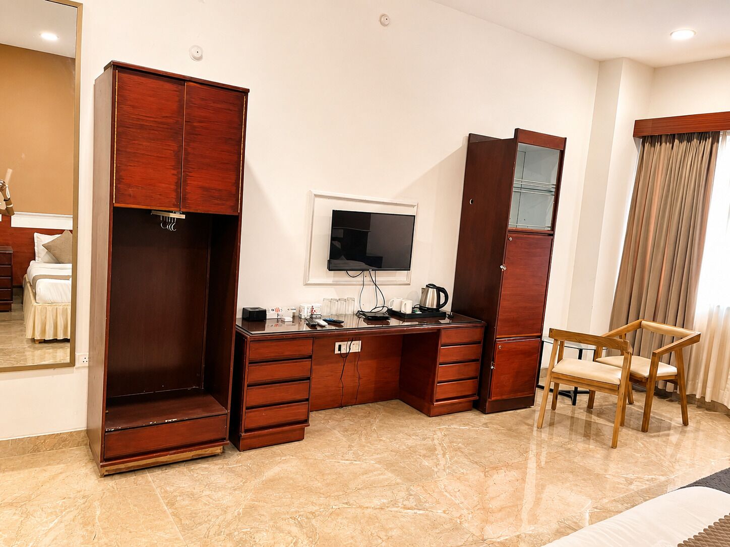 Luxury Room | Hypo-allergenic bedding available, desk, laptop workspace, WiFi (free)