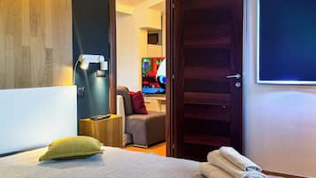 Apartment, Balcony, City View | WiFi (free)