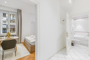 Studio, vue jardin | Salle de bain