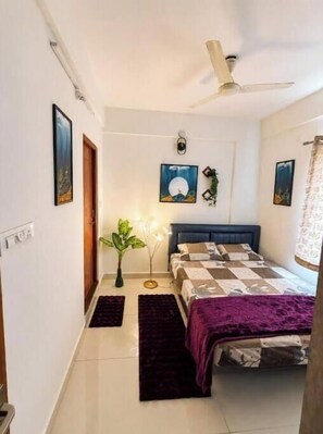 Room - Voyaraz Balaji suites 603, Whitefield (Bengaluru)