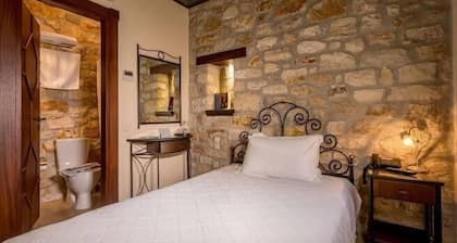 Hagiati GuestHouse - Single Room Castle Ioannina