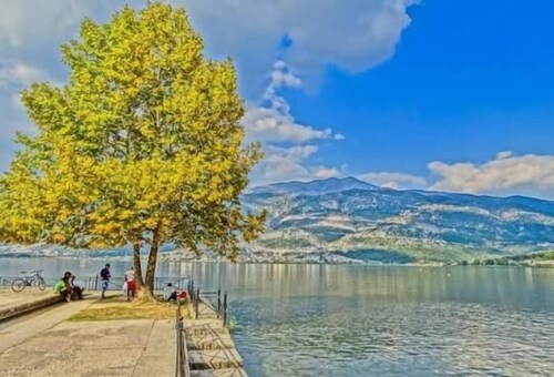 Hagiati GuestHouse - Triple Getaway inthe Castle Ioannina