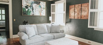 Old Cloverdale character with room to gather—and room to spread out.