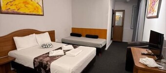 Tranzzit Hotel