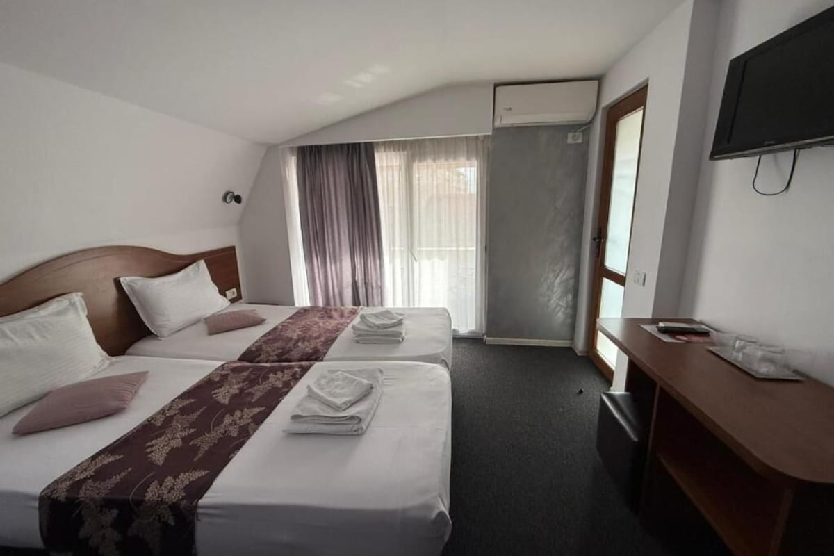 Quarto casal superior, sacada | Wi-Fi de cortesia